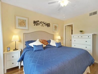 Cape Coral 2 Bedroom Vacation Condo with Community Pool Cape Coral 2 Bedroom Vacation Condo with Community Pool